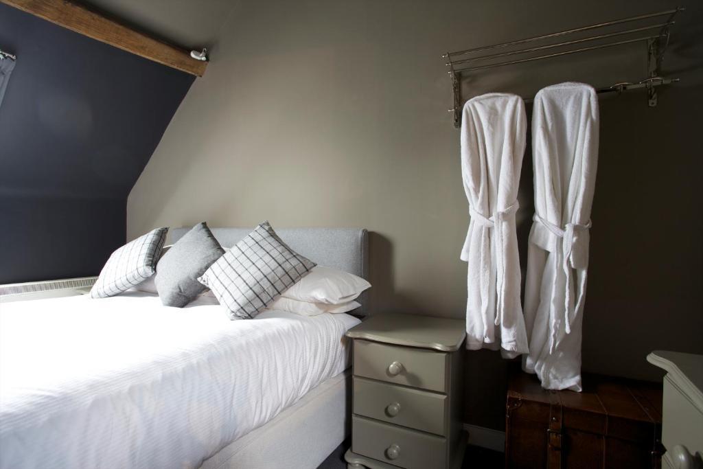 The Kings Arms Hotel Didmarton Cameră foto